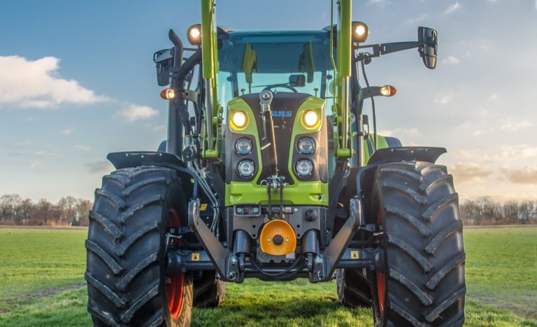 First-Class add-on for Claas Arion - Lynx EngineeringLynx Engineering