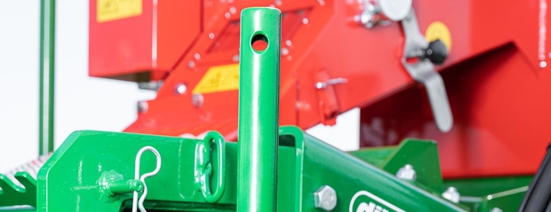 Levelling bar adjustment